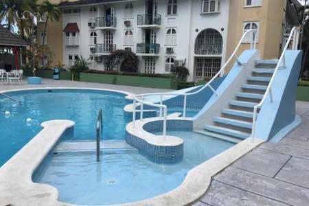 Rairoyale At Sand Castles Ocho Rios Luaran gambar