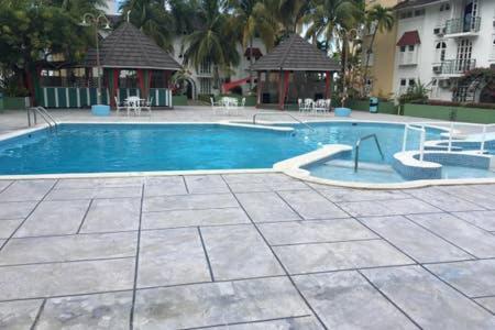 Rairoyale At Sand Castles Ocho Rios Luaran gambar